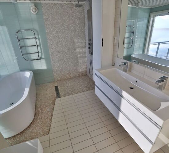 Waterfront Premium Cabin © Malangen
